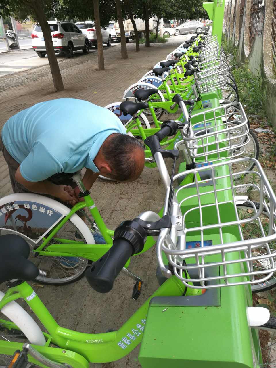 新蔡縣<a href=http://www.penin.cn/ target=_blank class=infotextkey>公共自行車</a>"width="500"